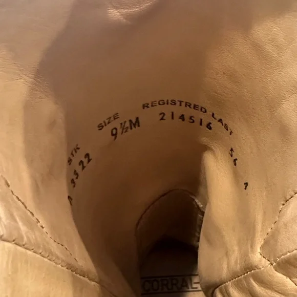 Cream Leather Western Boots - Picture 6 of 6